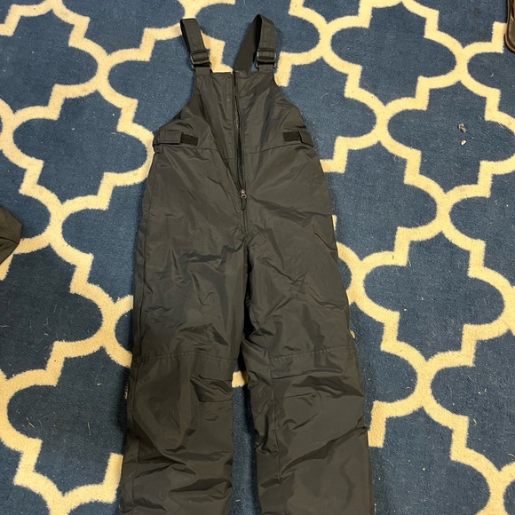 Kids Snowpants - Picture 1 of 3